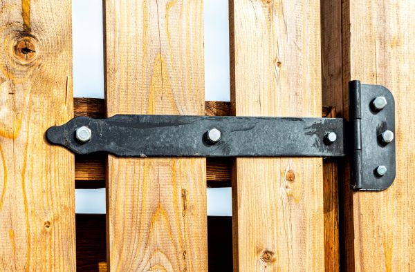 Gate Hinge Repair in Goshen